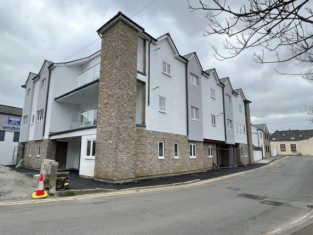 Lot: 90 - ALMOST COMPLETED NEW DEVELOPMENT IN CENTRAL LOCATION -
